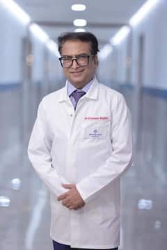 Dr Praveen Gupta