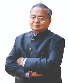 Dr R G Agarwal