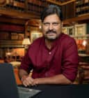 व्यालोक पाठक