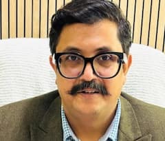 Dr. Vaibhav Saxena