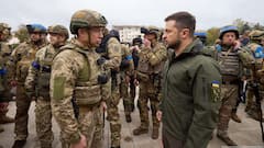 Ukraine's Top General Fired: Zelenskyy Replaces Syrskyi Amid Growing Public Pressure
