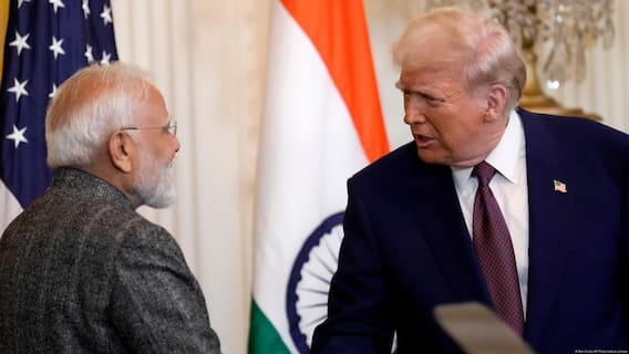India shocked Trump: టారిఫ్ల ట్రంప్కు భారత్ షాక్ - అమెరికా నుంచి ఆయుధాల కొనుగోలు నిలిపివేత India shocked Trump: టారిఫ్ల ట్రంప్కు భారత్ షాక్ - అమెరికా నుంచి ఆయుధాల కొనుగోలు నిలిపివేత