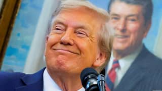 Donald Trump Tariffs: ડોનાલ્ડ ટ્રમ્પે કેનેડાને આપ્યો ઝટકો, જાહેરાત વિવાદને કારણે લગાવ્યો 10 ટકા વધુ ટેરિફ