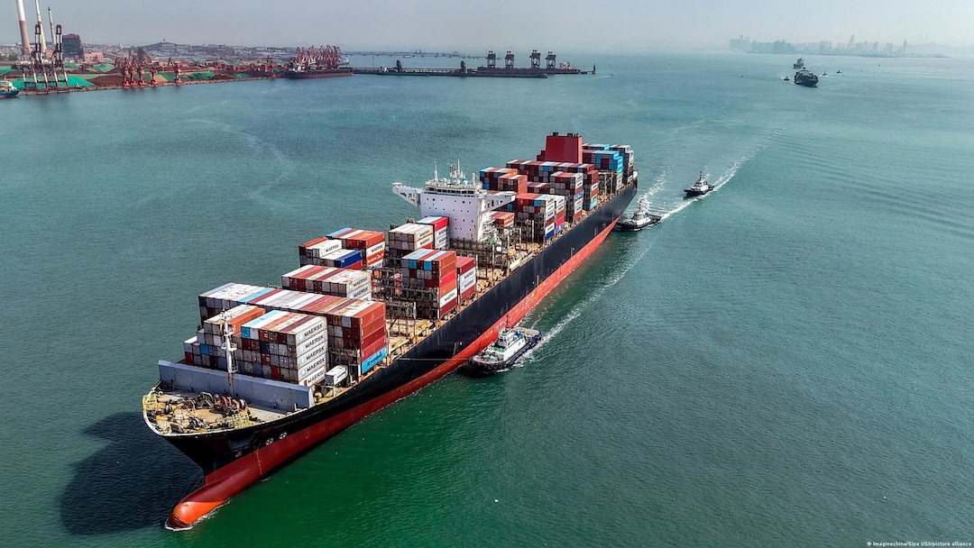 Hormuz Strait: ஹோர்முஸ் ஜலசந்தி! இந்தியக் கப்பல் மீது தாக்குதல்.. மயிரிழையில் உயிர் தப்பிய இந்திய மாலுமிகள் Indian-crewed tanker Chiron 7 intercepted near Hormuz, warning shots fired as Gulf tensions rises Hormuz Strait: ஹோர்முஸ் ஜலசந்தி! இந்தியக் கப்பல் மீது தாக்குதல்.. மயிரிழையில் உயிர் தப்பிய இந்திய மாலுமிகள்