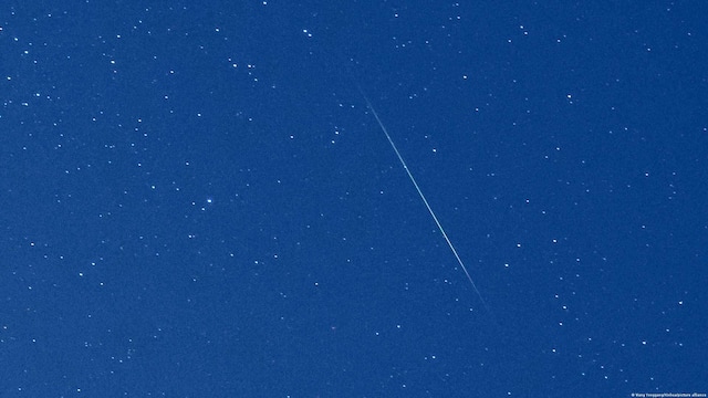 Meteor Travelling At 75,000 MPH Explodes Over US, Triggering Loud Sonic Booms
