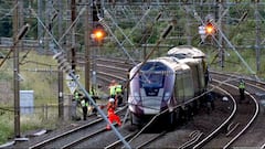 Two Trains Collide North Of London; 1 Killed, Dozens Injured