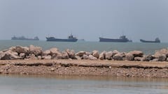 Strait Of Hormuz Standoff: Iran Refuses To Back Down As US Warns Of War