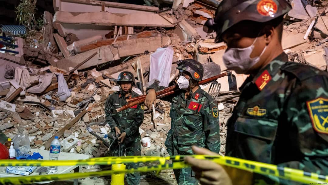 Venezuela Earthquake Death Toll Nears 3,000 As Rescue Operations Wind Down