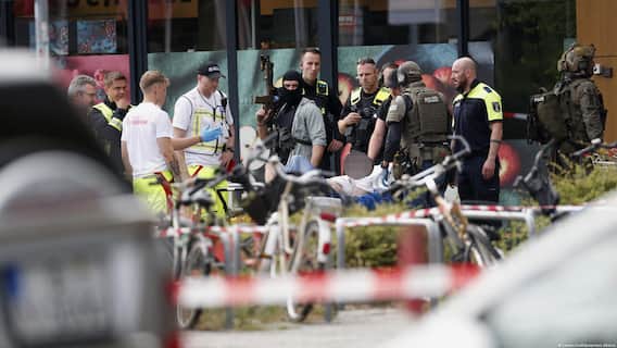 Woman Freed As Berlin Hostage Standoff Comes To An End