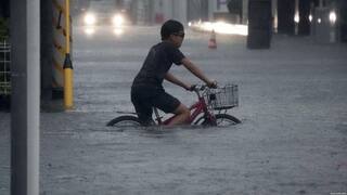 Typhoon Dujuan Heads Towards Japan; Highest-Level Warning Issued, Hundreds Of Flights Cancelled
