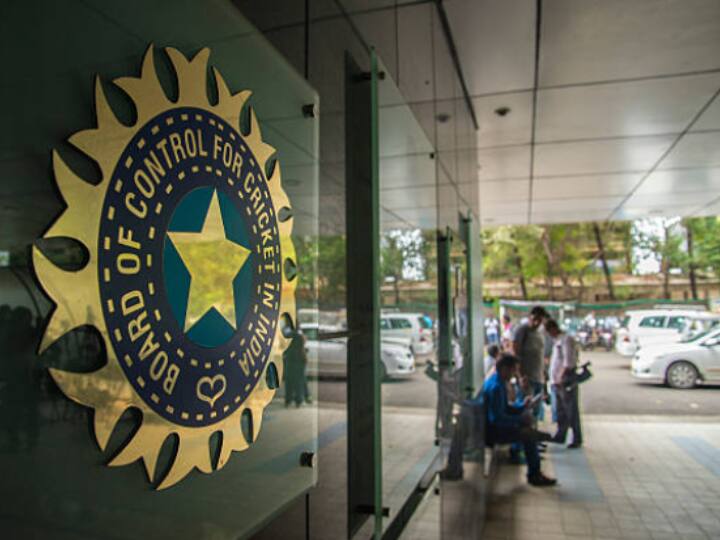 IPL BCCI Issued Tender Document Media Rights IPL Seasons 2023-27 With 2 New Teams e-auction from June 12th 2022 IPL Media Rights: Eyeing USD Six Billion Windfall, BCCI Floats IPL Media Rights Tender