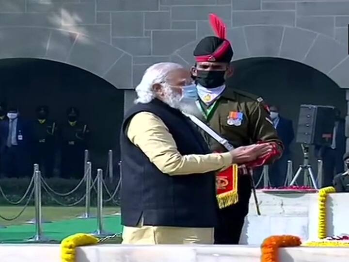 Prime Minister Narendra Modi pays tribute to Mahatma Gandhi at Raj Ghat in Delhi on the occasion of his death anniversary. (ANI Photo)