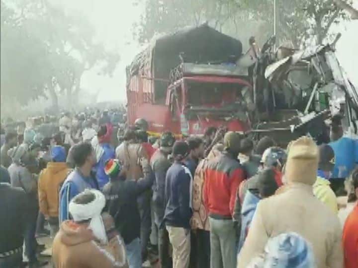 Uttar Pradesh: 10 Killed In A Bus-Truck Collision On Moradabad–Agra Highway, CM Yogi Announces 2 Lakh Ex-Gratia 10 Killed In A Bus-Truck Collision On Moradabad–Agra Highway, CM Yogi Announces 2 Lakh Ex-Gratia