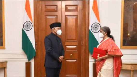 FM Nirmala Sitharaman meets President Kovind, submits Budget 2021 copy
