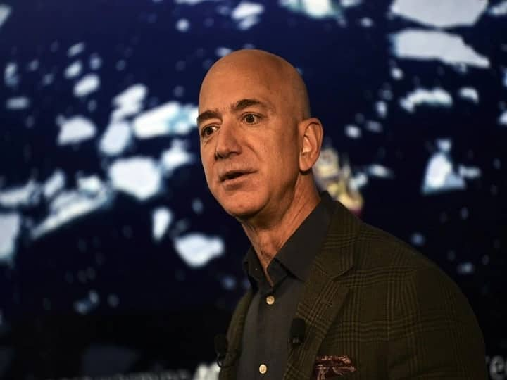 Bezos To Step Down As CEO: No More Question Mark Emails for Amazon Employees? Amazon CEO Jeff Bezos To Step Down: Will The 'Weird' E-mail Habit End?