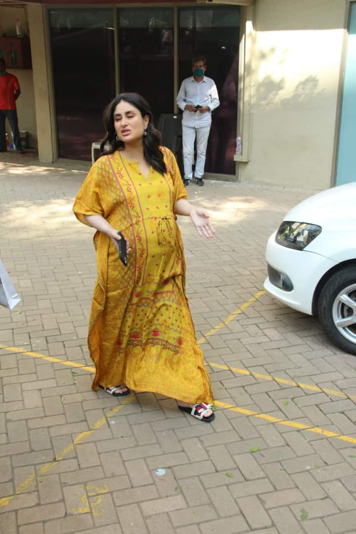 heavily pregnant kareena kapoor khan spotted in the city in mustard