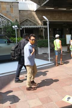 IN PICS | Aamir Khan Enjoying Sunday With His Wife And Children At Gateway Of India