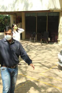 IN PICS | Kareena Kapoor Khan Spotted At A Clinic In Bandra; Is Good News Coming Soon?