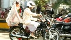 Pandya Store: Dhara bahu reaches college for exam after wedding