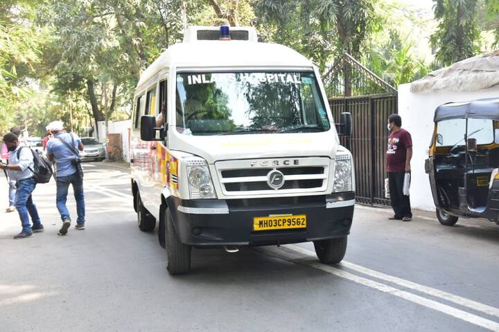 He then made his directorial debut with the 1996 film ‘PremGranth’ which starred Rishi Kapoor and Madhuri Dixit in the lead roles. He also produced the film ‘Aa Ab Laut Chalen’ in the year 1999.