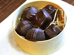 Happy Chocolate Day: এই বিশেষ দিনে প্রিয়জনকে উপহার দিন একখণ্ড চকোলেট