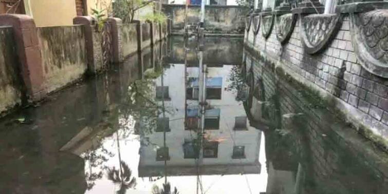 Howrah: water logging problem in Shivpur area, locals complaint about administration ignorance Howrah Water Logging: জমা জলে দুর্ভোগ হাওড়াবাসীর, সমাধানের আশ্বাস পুর কমিশনারের