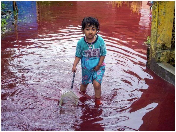'Blood Flood': Indonesia's village Flooded with red water, Know what's the matter ਪਿੰਡ 'ਚ ਆਇਆ 'ਖੂਨ ਹੜ੍ਹ', ਲਾਲ ਰੰਗ ਵੇਖ ਹੈਰਾਨ ਹੋ ਗਏ ਲੋਕ, ਜਾਣੋ ਪੂਰਾ ਮਾਮਲਾ