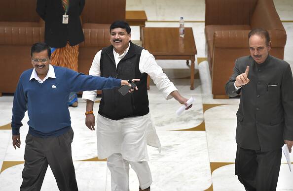Delhi CM Arvind Kejriwal, AAP leader Sanjay Singh, Congress leader Ghulam Nabi Azad after a meeting of opposition parties at Parliament House Annexe, on December 10, 2018 in New Delhi. (File Photo/ Getty)