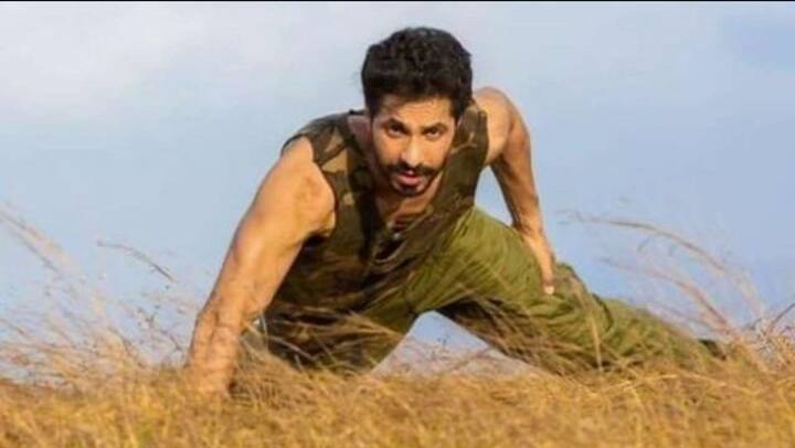 ਹਾਲਾਂਕਿ, ਉਸ ਨੂੰ 2018 ਦੀ ਫਿਲਮ 'ਜ਼ੋਰਾ ਦੱਸ ਨੰਬਰੀਆ' ਤੋਂ ਪਛਾਣ ਮਿਲੀ, ਜਿਸ 'ਚ ਉਸ ਨੇ ਗੈਂਗਸਟਰ ਦੀ ਭੂਮਿਕਾ ਨਿਭਾਈ ਸੀ।