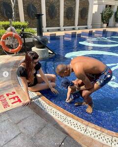 Agastya Photos: প্রথমবার সুইমিং পুলে অগস্ত্য, ছবি শেয়ার হার্দিক-নাতাশার