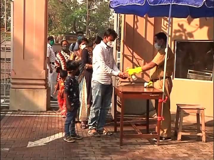 বেলড়মঠ চত্বরে দর্শনার্থীদের প্রবেশ করতে হবে মাস্ক পরে, সারিবদ্ধভাবে, দূরত্ববিধি মেনে।