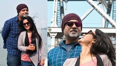 Valentine Day Photos: প্রেমের মরসুমে গঙ্গাবক্ষে নৌবিহার সৃজিত-মিথিলার