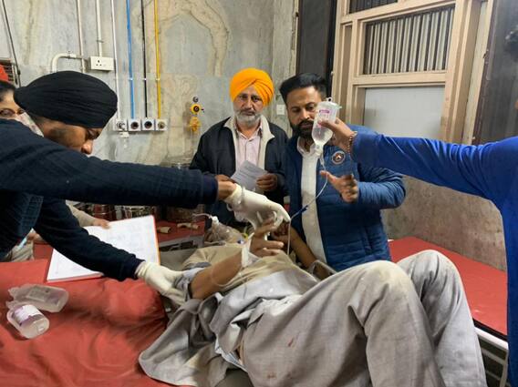 ਕਾਂਗਰਸੀਆਂ ਤੇ ਅਕਾਲੀਆਂ 'ਚ ਝੜਪ, ਅਕਾਲੀ ਵਰਕਰ ਦੀ ਮੌਤ ਕਾਂਗਰਸੀਆਂ ਤੇ ਅਕਾਲੀਆਂ 'ਚ ਝੜਪ, ਅਕਾਲੀ ਵਰਕਰ ਦੀ ਮੌਤ