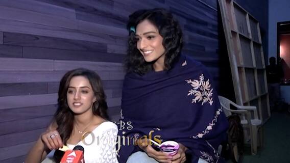 Sargun Kaur Luthra & Aishwarya Khare in SBS' Digital class
