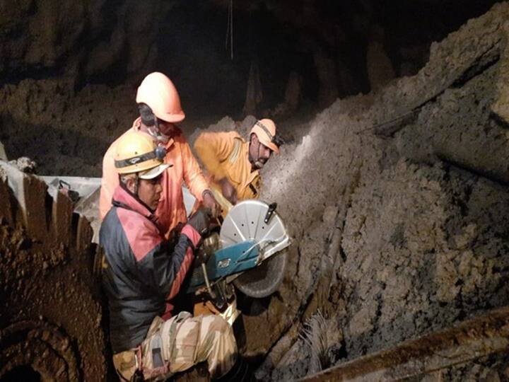 Uttarakhand Glacier Burst: Rescue Operations Continue At Tapovan Tunnel With Almost 35 Persons Estimated To Be Missing Uttarakhand Glacier Burst: Rescue Operations Continue At Tapovan Tunnel With Almost 35 People Missing