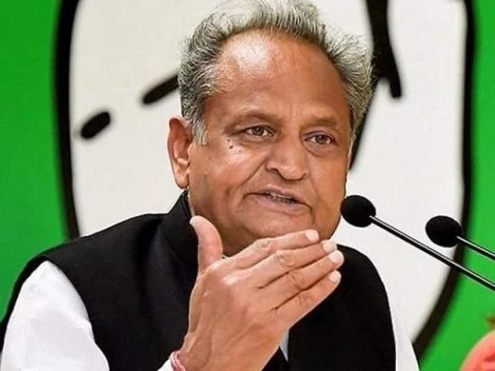 राजस्थान के स्कूलों में इन कर्मचारियों का होगा प्रमोशन, सीएम गहलोत ने लिया फैसला
