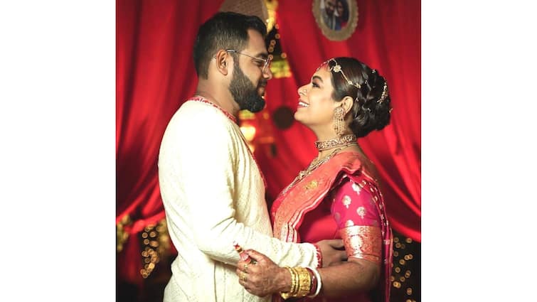 Promise Day 2021: Iman Chakraborty and Nilanjan Bose shares their love story, marriage experience Promise Day 2021: প্রমিস ডে-তে বরকে কী কথা দিচ্ছেন ইমন? 