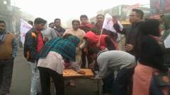 Left Strike In Bengal: ক্যানিংয়ে রাস্তা আটকে ক্যারম, কোচবিহারে বিরোধিতায় তৃণমূল