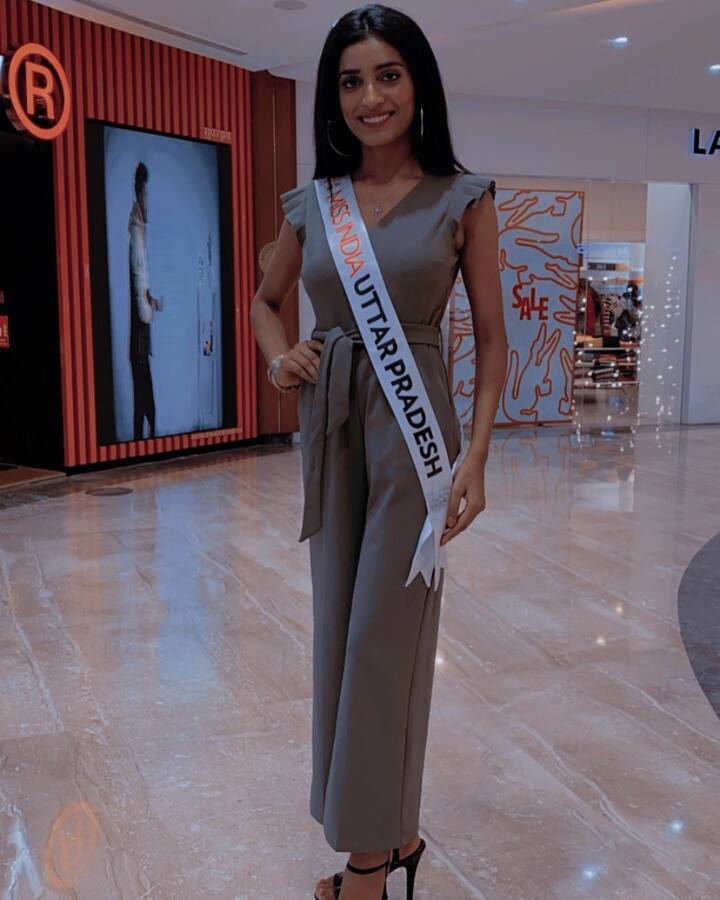 Dreams do come true, no matter how tough the situation is. Miss India 2020 runner-up Manya Singh is a perfect example. The glamour and glitz in the world of showbiz make us believe that girls from strong financial background enter beauty pageants. Guess what? Manya, who is a proud daughter of an auto driver, broke all the glass ceilings and proved that one should dream big and give their best shot to achieve the goals.