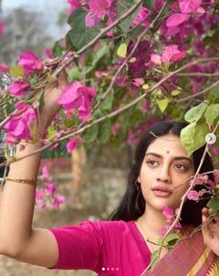 Dictionary Film Photos: নতুন ছবির প্রিমিয়ারেও একসঙ্গে যশ-নুসরত!