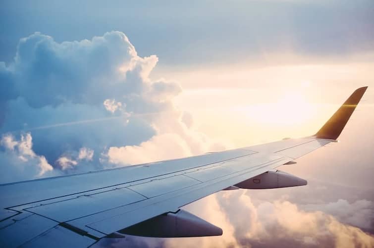 Air Travel Becomes Expensive As Government Announces 30 PC Domestic Fare Hike Airfare Hike:  মহার্ঘ আকাশযাত্রা, বিমানভাড়া বাড়ল ৩০ শতাংশ