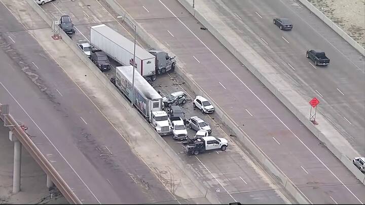 ਹਾਦਸੇ ਵਾਲੀ ਥਾਂ ਤੋਂ ਪਿੱਛੇ ਤਕ ਟ੍ਰੈਫਿਕ 8 ਮੀਲ ਤੋਂ ਵੱਧ ਤਕ ਲੰਘ ਗਿਆ। ਪ੍ਰਸ਼ਾਸਨ ਨੇ ਦੂਜੇ ਰਸਤੇ ਤੋਂ ਵਾਹਨਾਂ ਨੂੰ ਭੇਜ ਦਿੱਤਾ।