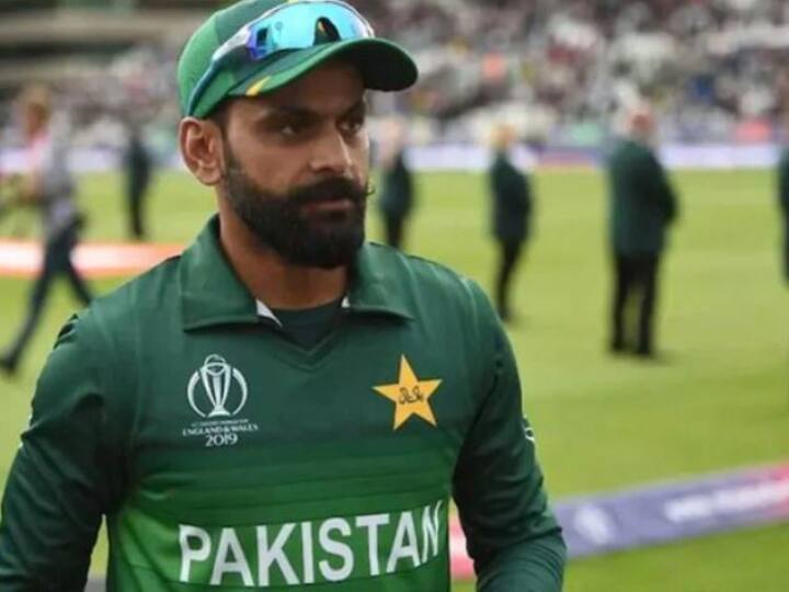 Mohammad Hafeez Pakistan All-rounder Cricketer Announces Retirement from international Cricket ICC Mohammad Hafeez Retirement: 32 MOM అవార్డులు అందుకున్న హఫీజ్ వీడ్కోలు.. వయసు 41