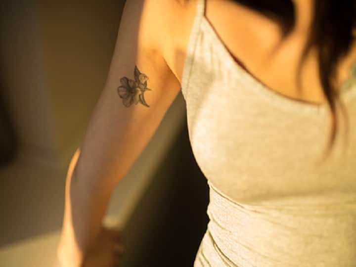 Tattoo On Woman's Hand Forces Delhi High Court To Grant Bail To Rape Accused Tattoo On Woman's Hand Forces Delhi High Court To Grant Bail To Rape Accused