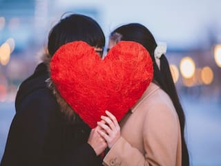 Happy Kiss Day 2021: Time To Seal The Deal With A Kiss, Check Wishes, Messages To Share