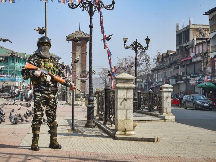 Jammu: Major Terror Plot Foiled As Security Forces Recover Explosives Weighing 7 Kg From Crowded Bus Stand Area Jammu: Major Terror Plot Foiled As Officials Recover Explosives Weighing 7 Kg From Crowded Bus Stand Area