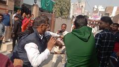 Punjab Municipal Election 2021: ਬਠਿੰਡਾ 'ਚ ਵੀ ਵੋਟਿੰਗ ਬੂਥ ਦੇ ਬਾਹਰ ਹੋਈ ਹੱਥੋਪਾਈ, ਵੇਖੋ ਤਸਵੀਰਾਂ