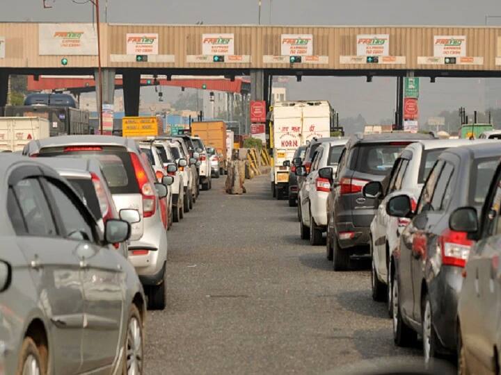 Fastag Toll Collection central government will remove fastag for toll collection in country gps tracking will implement Fastag Toll Collection : देशात फास्टॅग जाणार, GPS ट्रॅकिंगद्वारे टोलवसुली होणार; नवीन यंत्रणेसाठी देशात प्रयोग सुरु