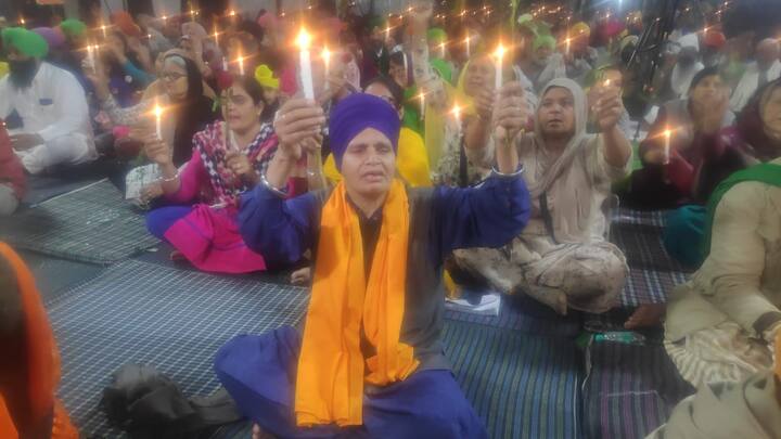 ਕਰਨਾਲ ਦੇ ਇੰਦ੍ਰੀ ਵਿੱਚ ਕਿਸਾਨ ਮਹਾਂਪੰਚਾਇਤ ਵਿਖੇ ਭਾਰਤ ਦੇ ਸ਼ਹੀਦ ਜਵਾਨਾਂ ਅਤੇ ਮੌਜੂਦਾ ਲਹਿਰ ਵਿੱਚ ਸ਼ਹੀਦ ਹੋਏ ਕਿਸਾਨਾਂ ਦੀਆਂ ਕੁਰਬਾਨੀਆਂ ਨੂੰ ਸਤਿਕਾਰ ਨਾਲ ਯਾਦ ਕੀਤਾ ਗਿਆ।  