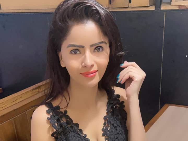 Gehana Vasisth Charged With Gangrape, Wrongful Confinement: Report Gehana Vasisth Charged With Gangrape, Wrongful Confinement: Report